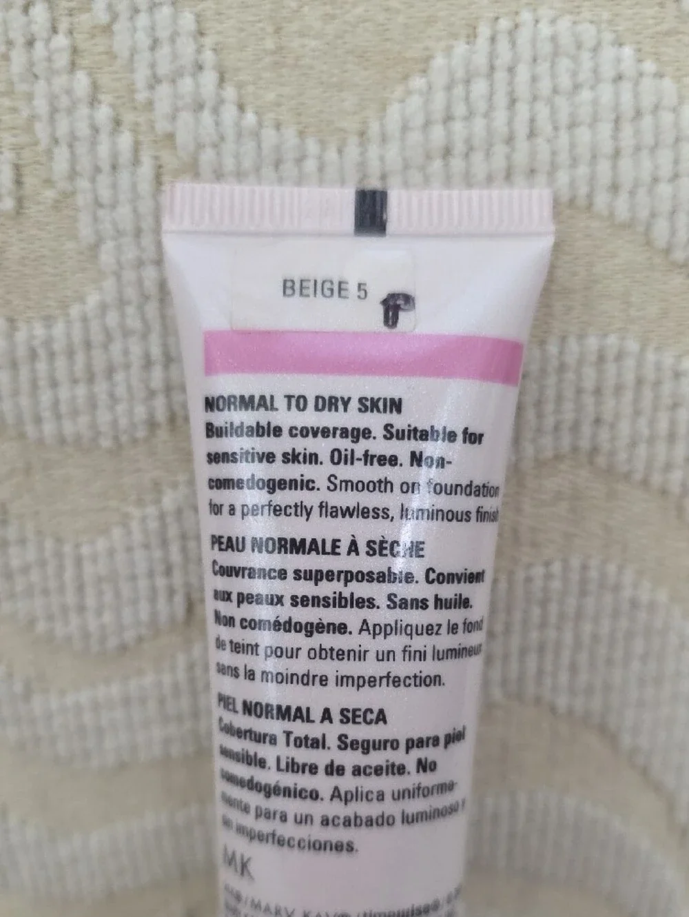 Mary Kay TimeWise Luminous-Wear Liquid Foundation-Beige 5-For Normal To Dry Skin